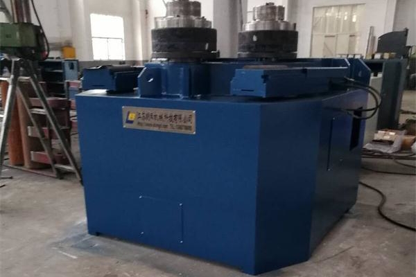 型材彎曲機在彎曲操作時要注意這些要點